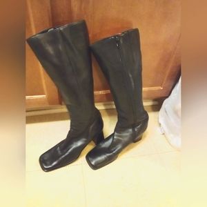 Women's size 9 leather boots